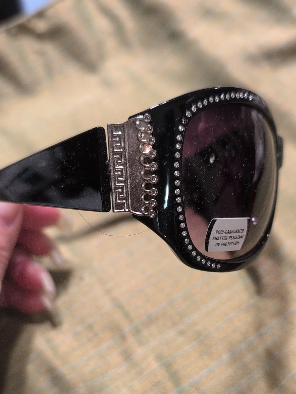 Stylish Women’s Oversized Sunglasses - Black with Purple Tint